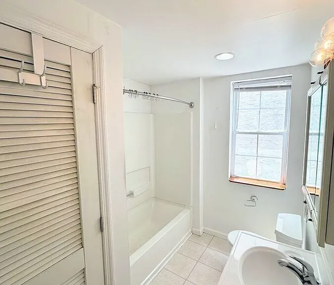 456 Delmar St #2 — Photo 16