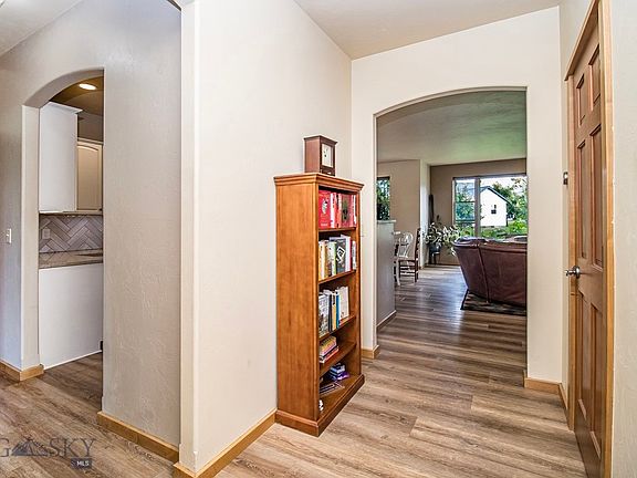 3rd image of 65 W Clara Ct