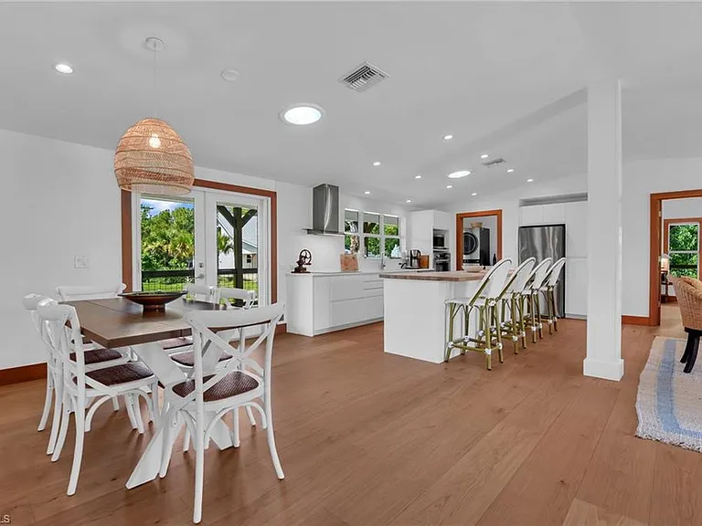 828 Sanctuary Rd — Photo 11