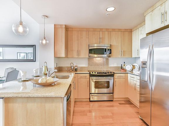 5th image of 38 N Almaden Blvd Unit 803
