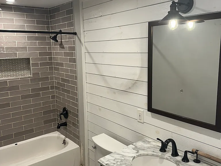 410 Elm St #1 — Photo 1