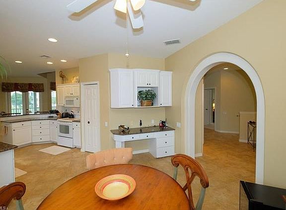 5th image of 9251 Bayberry Bnd APT 201
