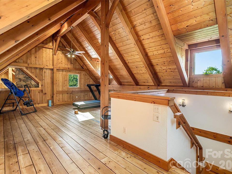 25th image of 10 Dogwood Hills Ln #12