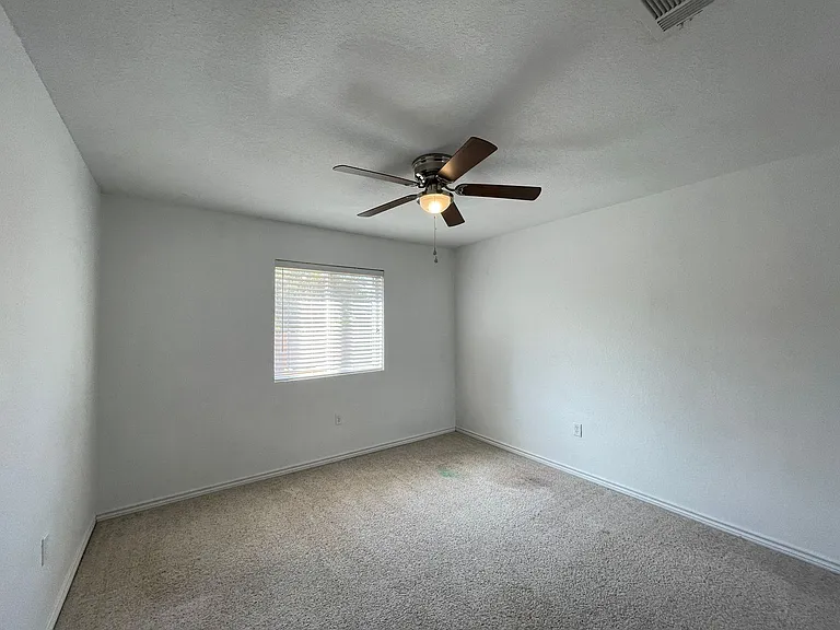206 Ariana Ct — Photo 21