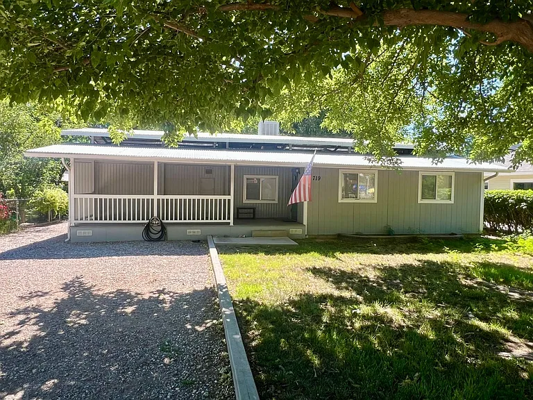 719 N 7th St — Photo 1