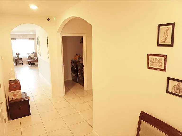 376 Tanglewood Dr — Photo 7