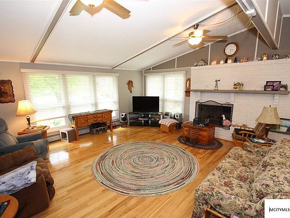 3rd image of 301 26th Ave S