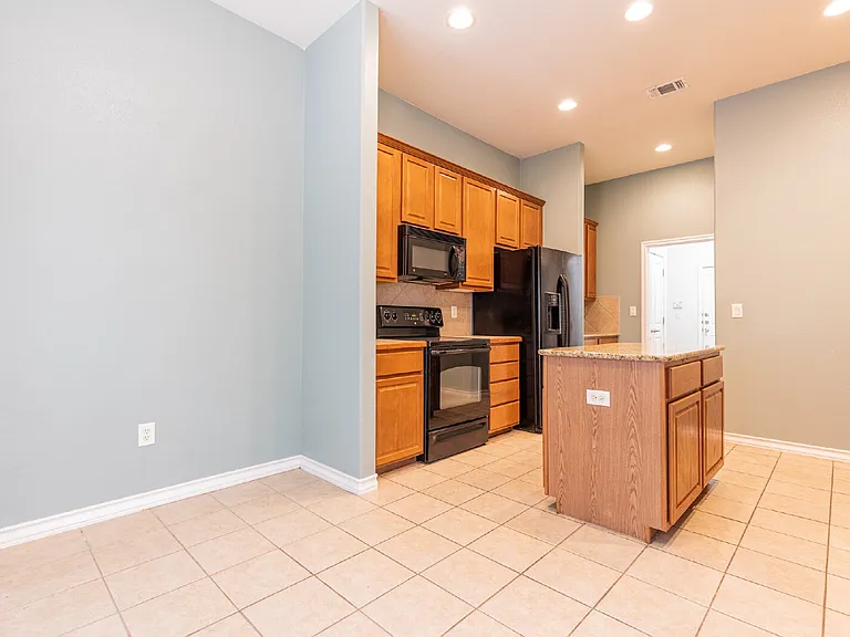 22216 Park Summit Cv — Photo 10