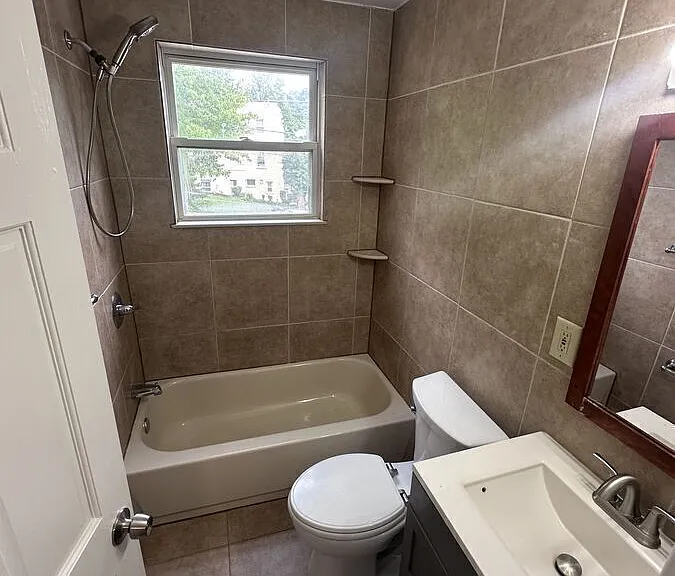 8115 Schrider St #20 — Photo 6