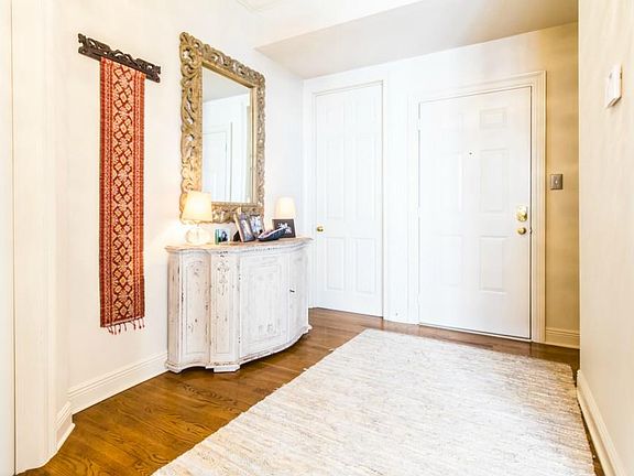 5th image of 2075 Lakeshore Dr APT A1