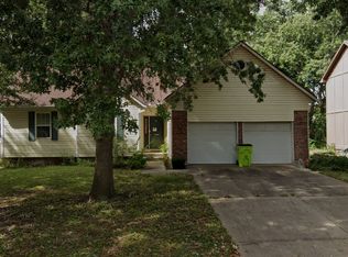 401 Kimberly Dr, Belton, MO 64012