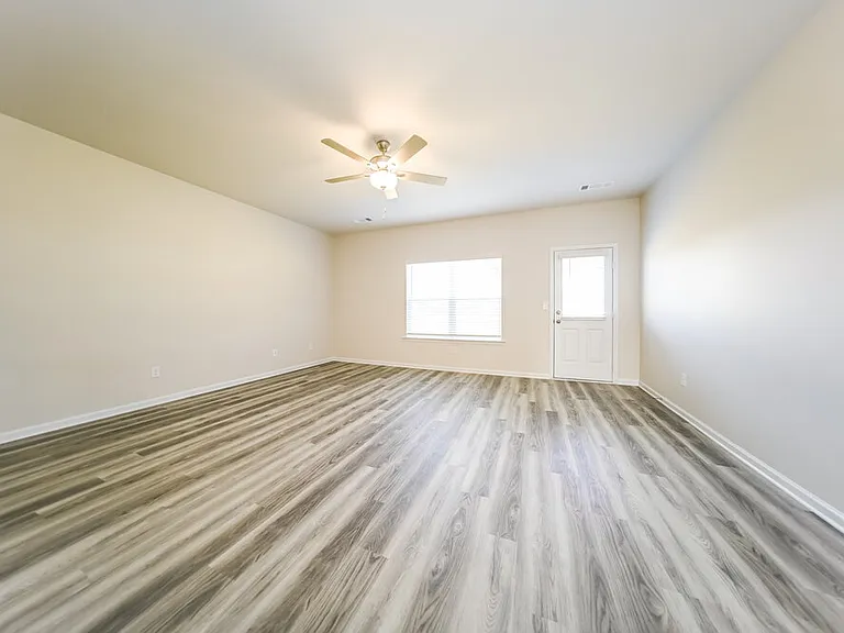 1452 Sodbuster Dr — Photo 4