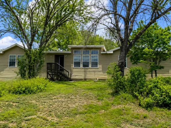 7940 County Road 279, Rio Medina, TX 78066