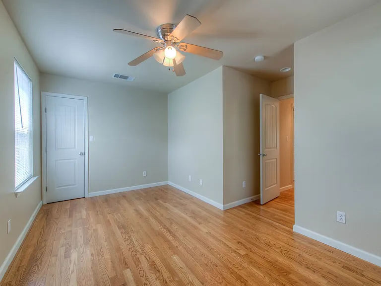 4805 Evans Avenue — Photo 16