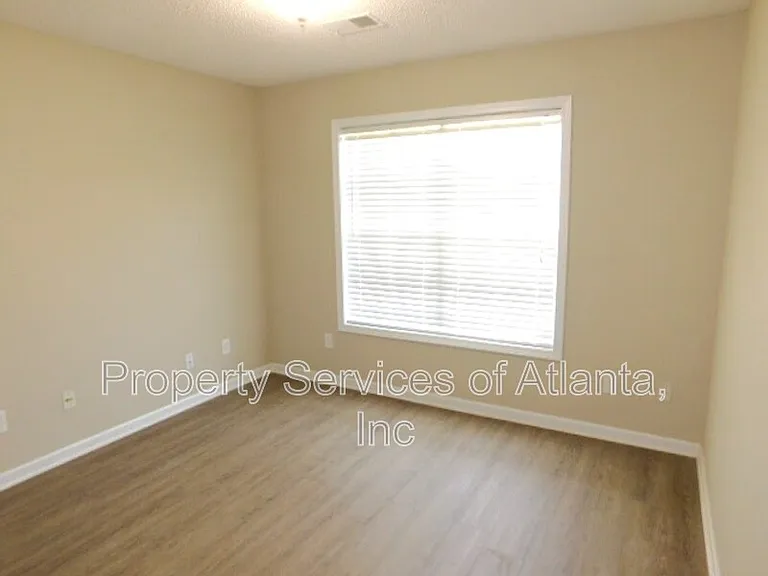 101 Moss Pointe Dr — Photo 20