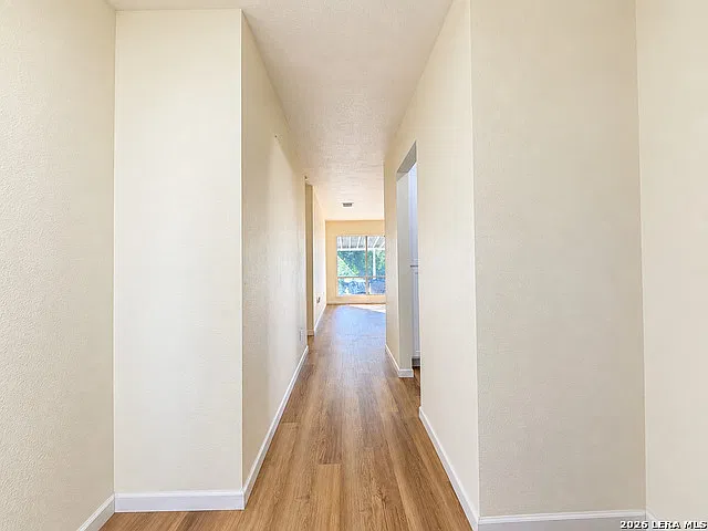 3 bed, 2.0 bath, 1274 sqft, $1,575 — Photo 3