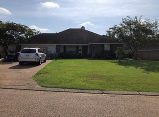 670 Falcon Ln, Florence, MS 39073