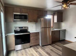 1062 Bartlein Ct, Menasha, WI 54952