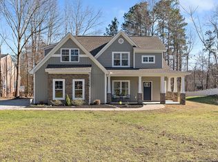 3201 Osborne Rd, Chester, VA 23831