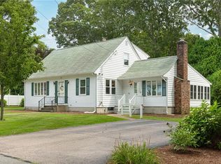 54 Birchwood Dr, Narragansett, RI 02882