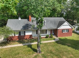 1431 Woodridge Dr, Danville, IL 61832