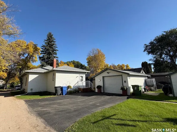 56 Haultain Avenue, Yorkton, SK S3N 1X7