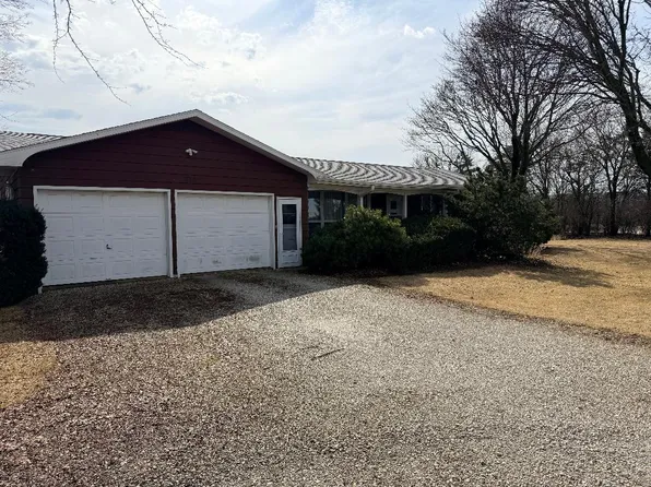 815 W Walnut St, Oglesby, IL 61348