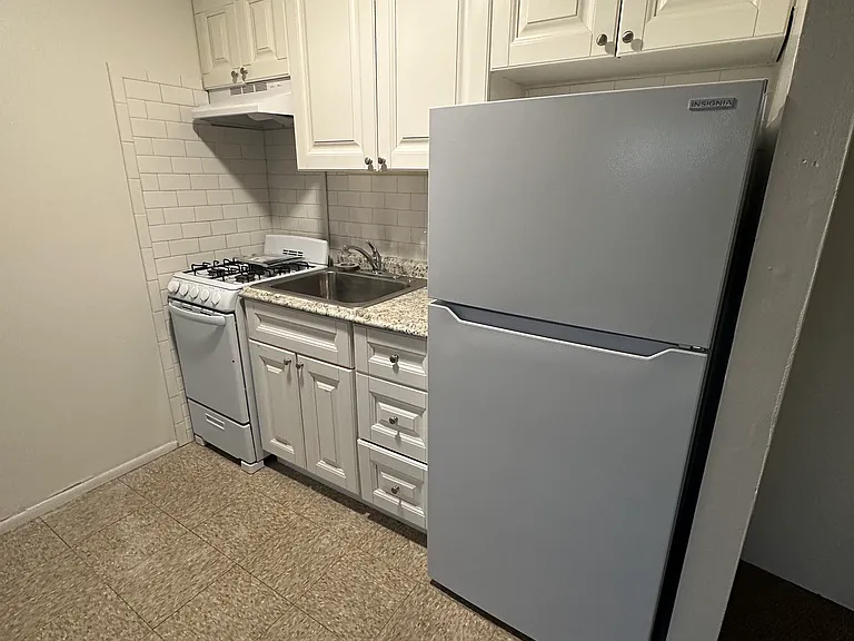 1549 Central Ave #B7 — Photo 1
