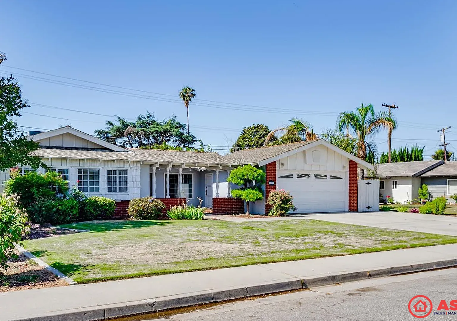 Spacious 4BD/2BA Home in 93309 Solar Powered, Utilities Included! — Photo 1