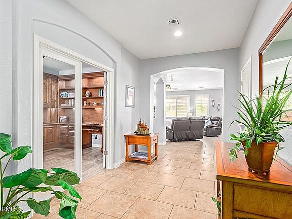 2nd image of 5204 W Siesta Way