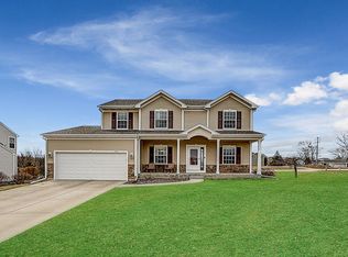 1901 Creekside Pl, West Bend, WI 53095