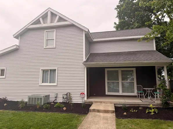 104 E Prairie St, Leesburg, IN 46538