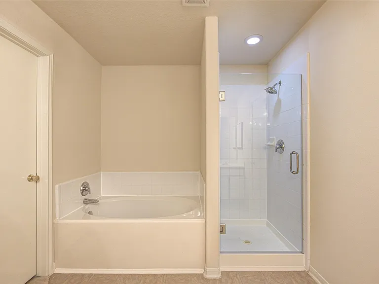 3639 Barkers Crossing Ave — Photo 26