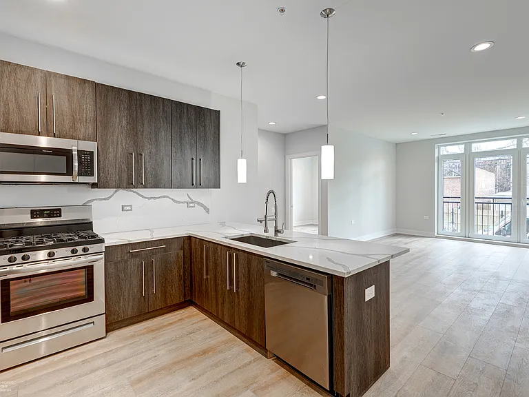2813 W Belmont Ave #304 — Photo 3
