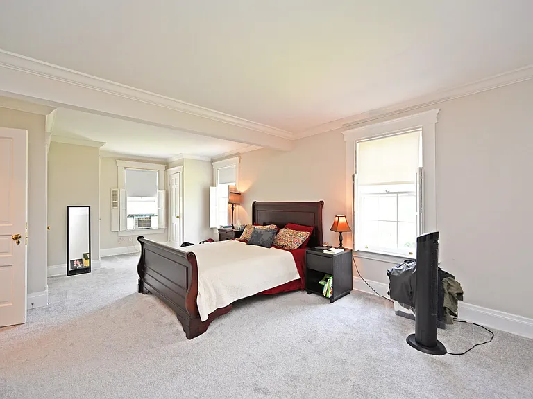 6900 Drake Rd — Photo 27