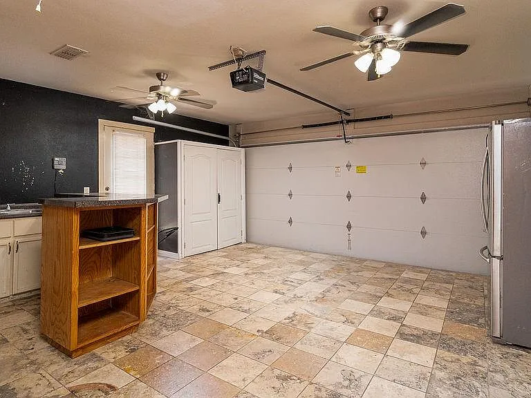 919 Hill Country Rd — Photo 16