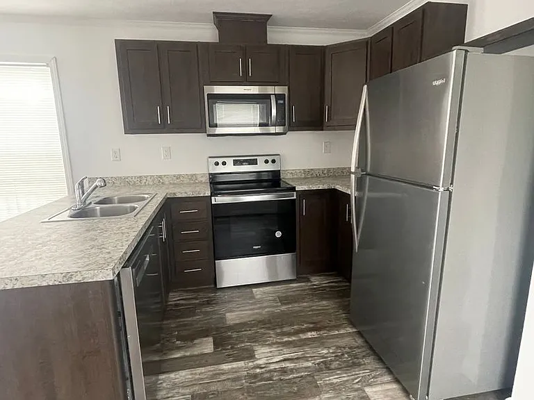 1405 Front Royal Pike — Photo 10