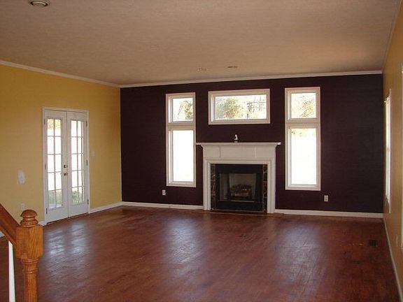 3rd image of 570 Cabin Creek Dr