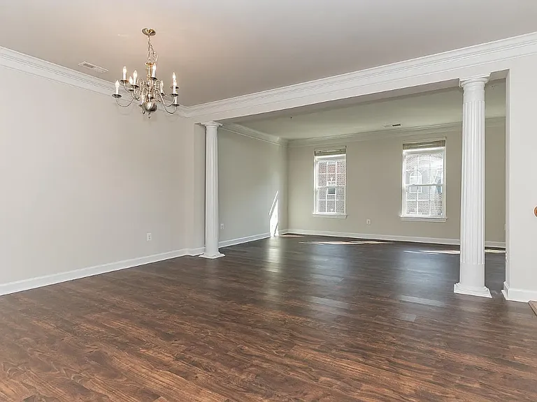 3612 Spring Hollow Ln — Photo 2