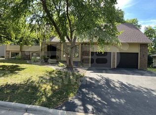 9340 Quinn Rd, Bloomington, MN 55437