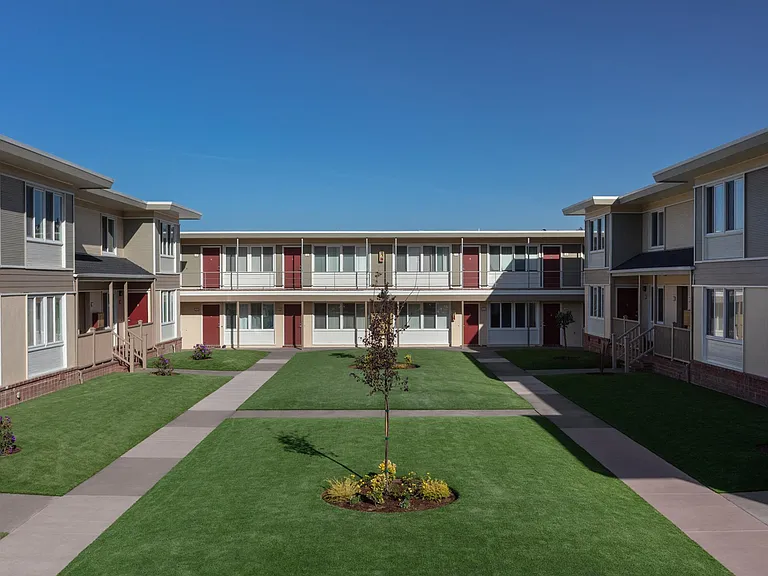 Westlake Apartments — Photo 16