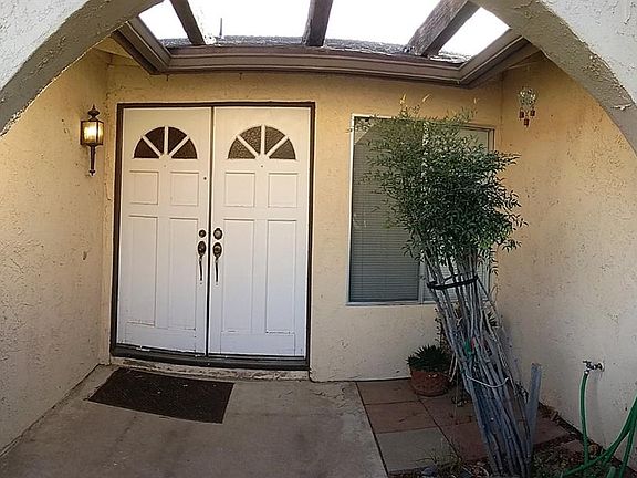 5th image of 15881 Nassau Dr