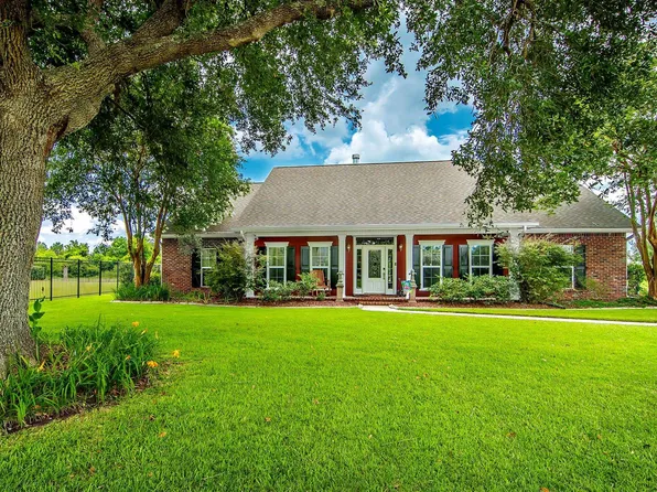 200 Nottoway Dr, Houma, LA 70360