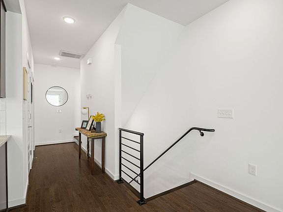 5th image of 1206 Porter St Unit B