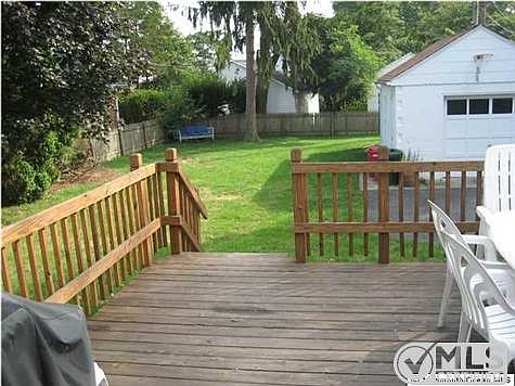 3rd image of 704 Crescent Pl