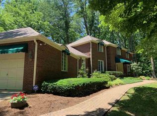 605 Putter Point Ct, Terre Haute, IN 47802