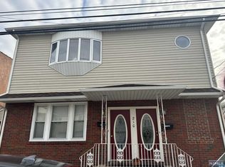 210 Farnham Ave, Lodi, NJ 07644