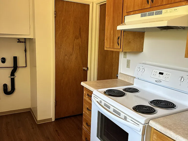 922 S Oregon St — Photo 4