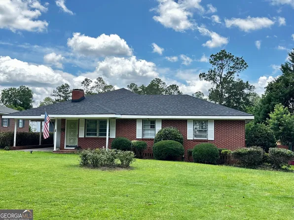 87 W Liberty St, Mc Rae Helena, GA 31055