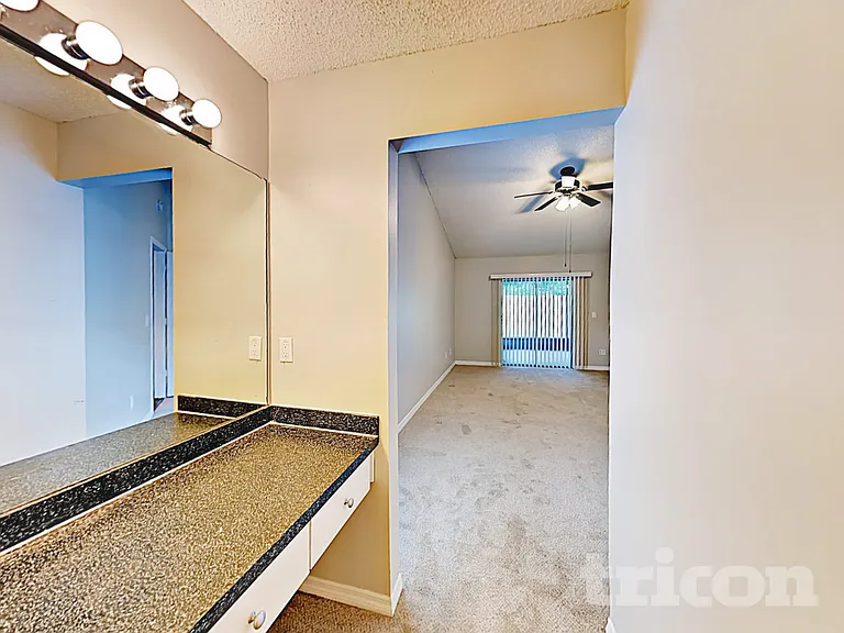 1718 Brandon Trace Ave — Photo 12